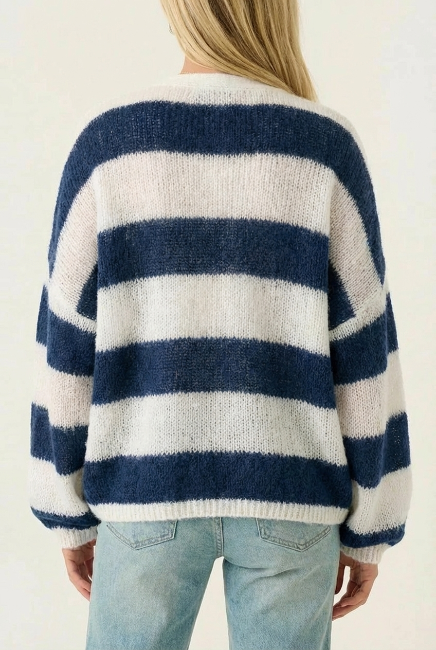 Gilet Long Oversize à Rayures – Maille Duveteuse avec Écharpe Intégrée