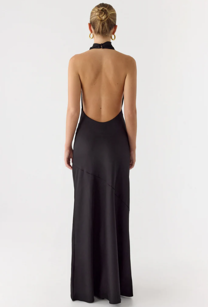 Robe de Soirée Satinée à Col Montant et Dos Nu - Coupe Ajustée